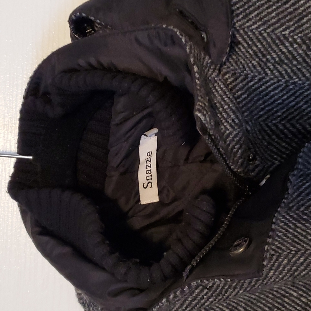 Ladies Fall/Winter Jacket - Picture 3 of 5